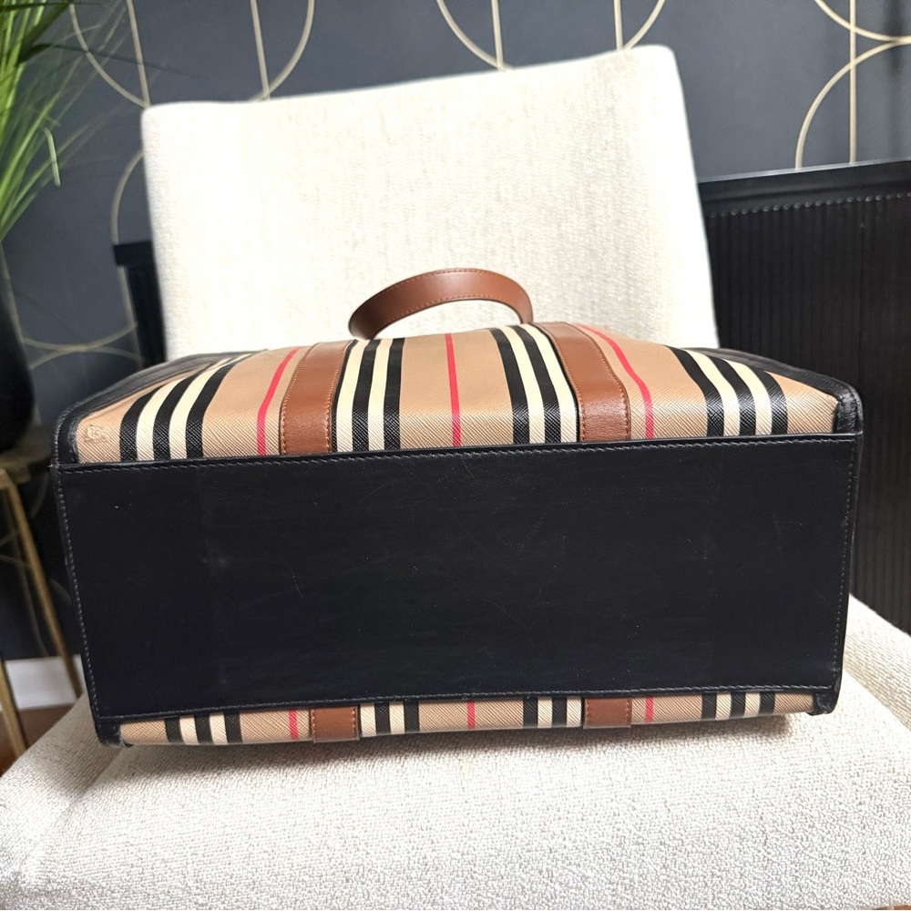 Authentic Burberry Icon Stripe E-Canvas Portrait Tote bag - Picture 16 of 16